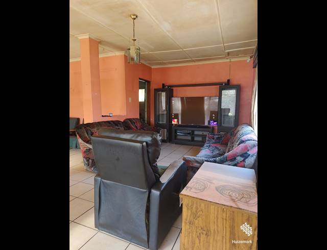 3 BEDROOM HOUSE FOR SALE IN SASOLBURG EXT 12